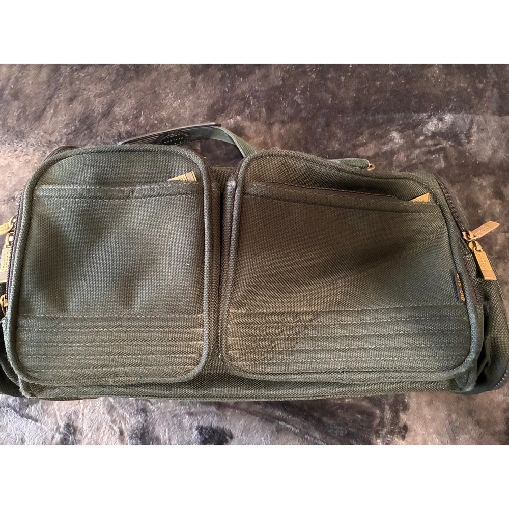 Vintage Ricardo Beverly Hills Big Sur Green Ballistic Nylon Duffel Travel Bag